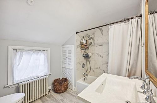 141 Cedarhurst Ln, Milford CT 06461-2721 exterior