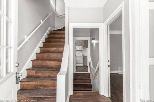 17213 Wood St, Melvindale MI 48122-2200 exterior