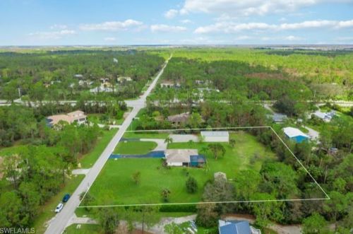 88 31 St, Naples FL 34117-3101 exterior