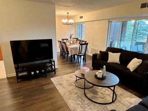 4204 Charlemagne Cir, Pittsburgh PA  15237-2912 exterior