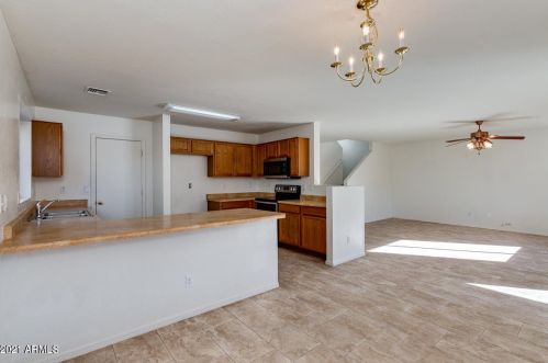 5906 32 Ave, Phoenix AZ 85017-4015 exterior