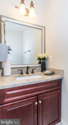 8106 Ashton St, Alexandria VA 22309-1345 exterior