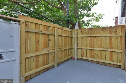 2005 Cleveland St, Philadelphia PA  19121-1501 exterior