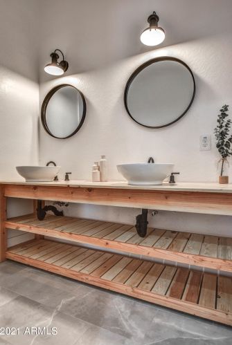 6434 12 St, Phoenix AZ 85086-4804 exterior