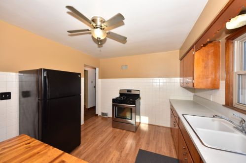 3386 Chase Ave, Milwaukee WI 53207-2639 exterior