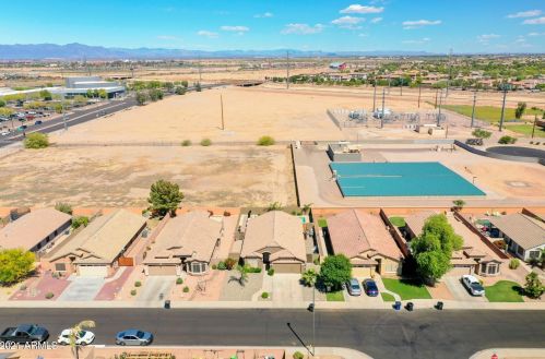 3263 Loback Ln, Gilbert AZ  85297-7840 exterior