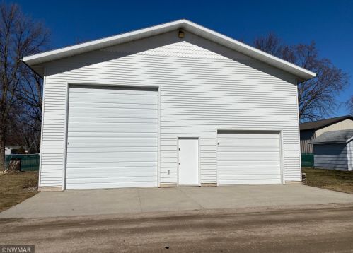 403 6th St, Fosston MN 56542-1106 exterior