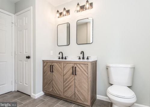 1915 Franklin St, Philadelphia PA 19122-2015 exterior