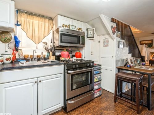 5713 Giddings St, Chicago IL 60630-3106 exterior