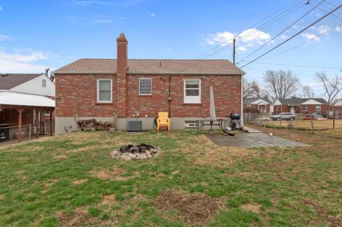 2115 Kaske Dr, Saint Louis MO 63125-2763 exterior