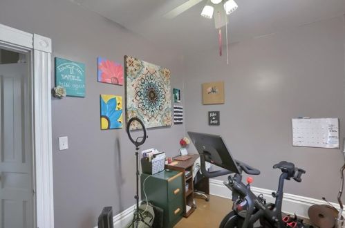 1526 State Ave, Moon Twp PA  15108-2052 exterior