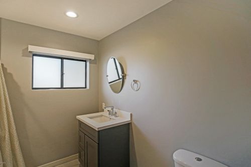 2928 18 Ave, Phoenix AZ 85015-5247 exterior