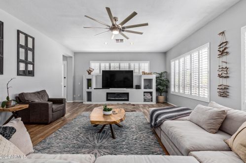 2146 Buena Vis Dr, Chandler AZ 85249-4608 exterior