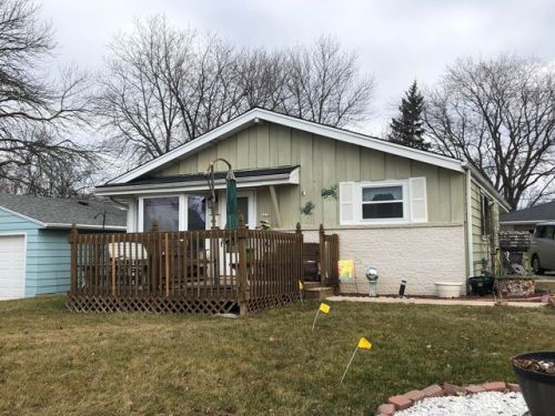 5770 90th St, Milwaukee, WI 53225-2834