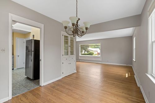 7255 Seneca Ave, Milwaukee WI 53217-3870 exterior