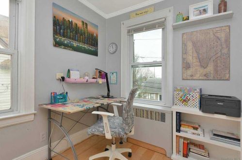 91 Amherst Rd, Valley Stream NY 11581-3314 exterior