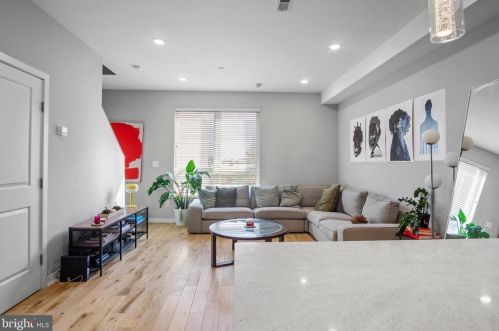 1945 Marshall St, Philadelphia PA 19122-1405 exterior