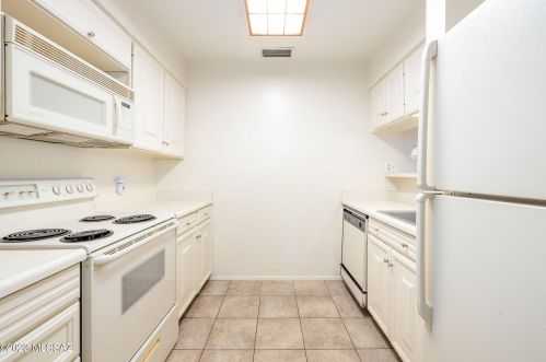 1350 Abrego Dr, Green Valley AZ 85614-3637 exterior