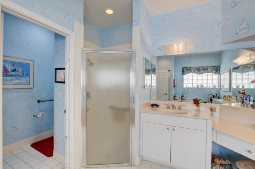 12708 Coral Lk Dr, Boynton Beach FL 33437-4142 exterior