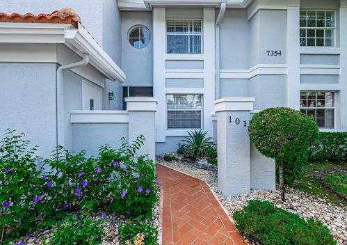 7354 Lake Meadow Way, Boynton Beach, FL 33437-5916