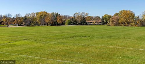 110696 Village Rd, Chaska MN 55318-1386 exterior