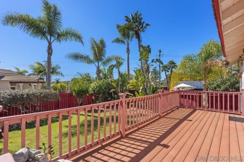 2525 Mesa Dr, Oceanside, CA 92054-3712