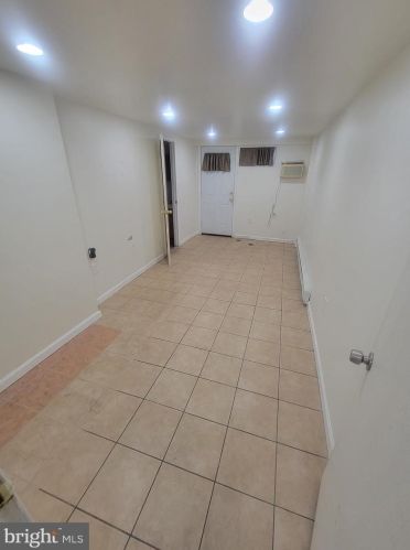 1248 Magee Ave, Philadelphia PA  19111-4942 exterior