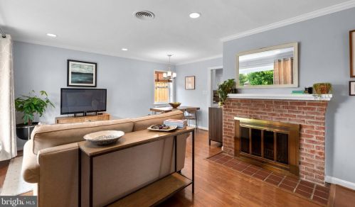 2419 Dennis Ave, Silver Spring MD 20901-2162 exterior