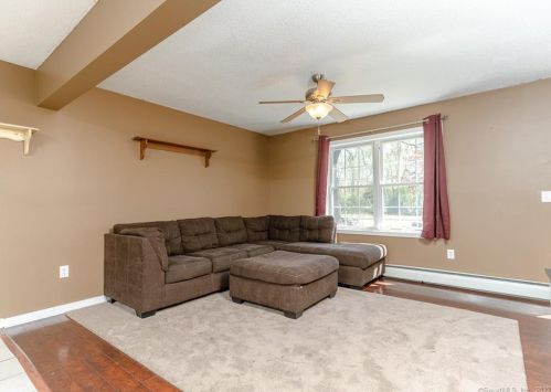 1893 Upper Maple St, Killingly CT 06241-1513 exterior