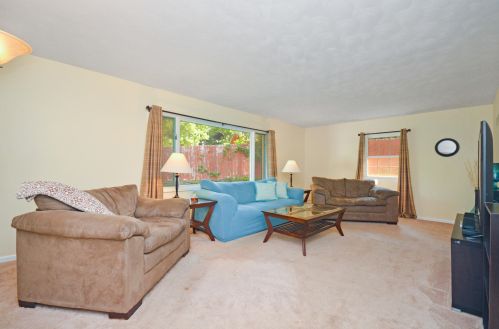 3820 Rollridge Ave, Kalamazoo, MI 49004-9595