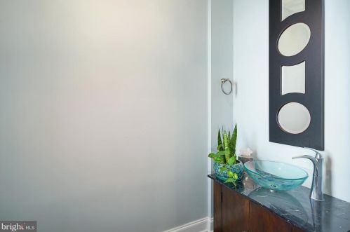 977 Lawrence St, Philadelphia PA 19120-4127 exterior