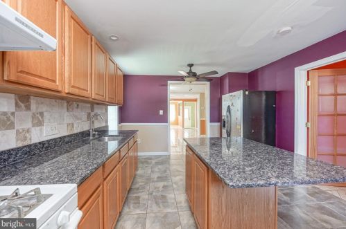 15 Pne St, Camden NJ 08103-3353 exterior