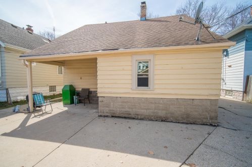2172 84th St, Milwaukee WI  53227-1706 exterior