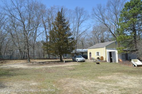 227 Jackson Pne Rd, Jackson Twp NJ 08527-2946 exterior