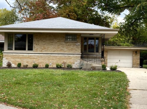 6055 Kostner Ave, Chicago IL  60646-5062 exterior