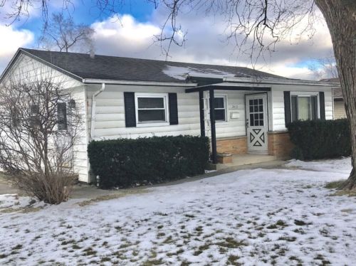 2413 Lewis Ave, Waukegan, IL 60087-3058