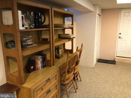 25 Myrtle Ave, Pittsburgh PA 19083-5706 exterior