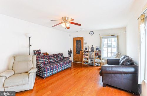 1537 19 St, Philadelphia PA 19121-4120 exterior