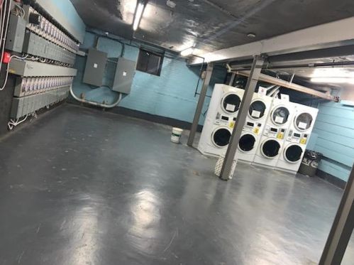 148 37th St, Union City, NJ 07087-6039