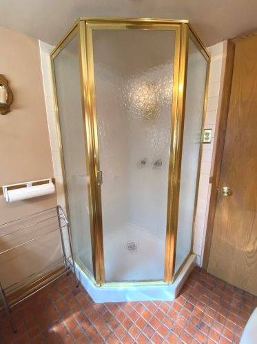 8355 Kedvale Ave, Chicago IL 60624-3529 exterior