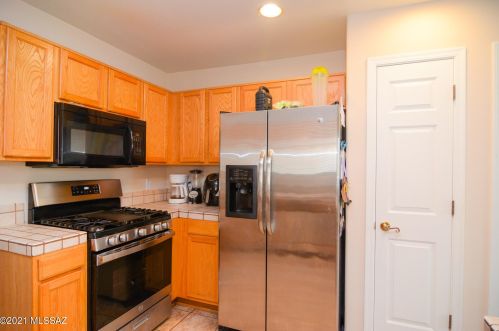 2193 Painted Sunset Cir, Tucson AZ  85745-7033 exterior