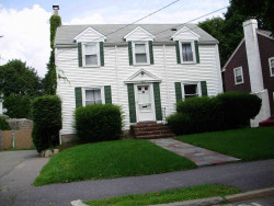12 Roosevelt Rd, Newton MA  02459-2725 exterior