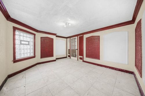 4039 Van Buren St, Chicago IL 60624-2747 exterior