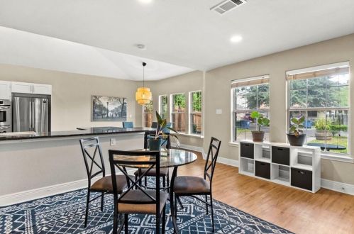 6609 Cruz St, Austin TX 78741-3519 exterior