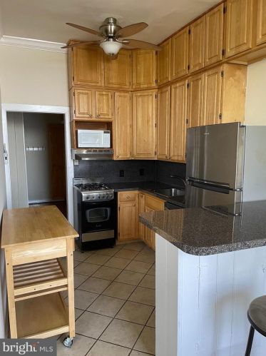 205 Bank Ave, Riverton NJ  08077-1156 exterior