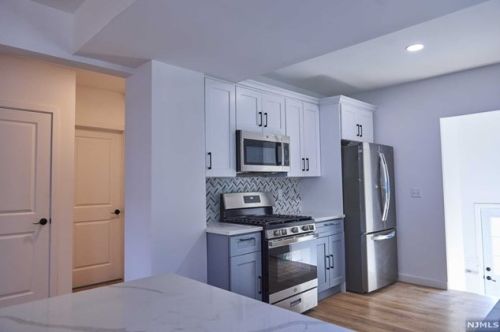 68 9th Ave, Paterson NJ 07506-1645 exterior