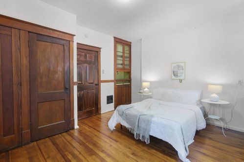 2921 Chippewa St, Saint Louis MO 63118-3720 exterior