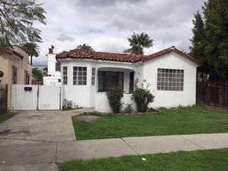 3011 Vineyard Ave, Los Angeles CA  90016-4010 exterior