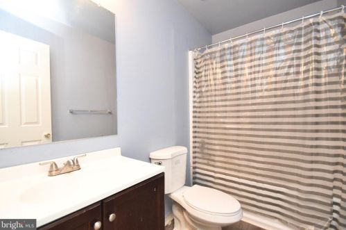 336 Schafer Blvd, New Castle DE 19720-8857 exterior