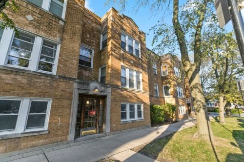 4208 Leland Ave, Chicago, IL 60630-4330